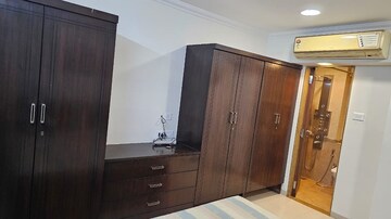 Bedroom in 3 BHK Apartment at Khar West – for Rent