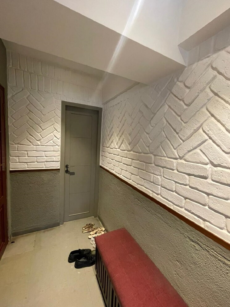 Room, bandra west 3 Bedroom 1200 Sq.Ft. Apartment In Bandra West Mumbai 8830910