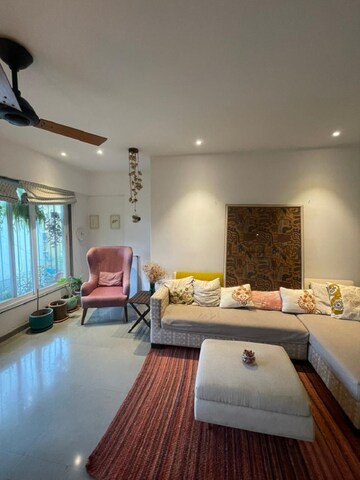 Living Room in 3 BHK Apartment at Bandra West – for Rent