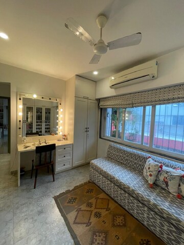 Bedroom in 3 BHK Apartment at Bandra West – for Rent