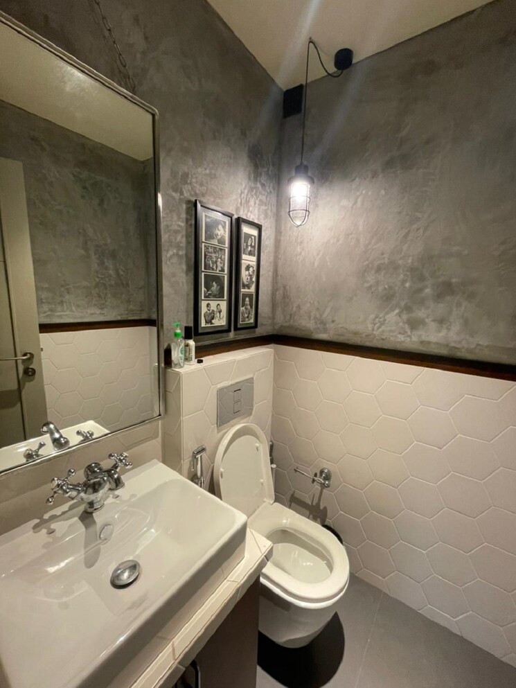 Bathroom, bandra west 3 Bedroom 1200 Sq.Ft. Apartment In Bandra West Mumbai 8830910