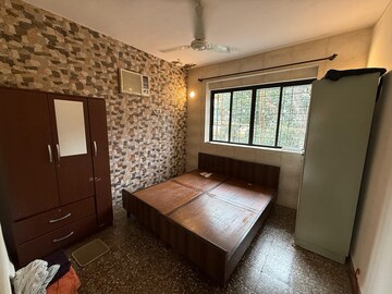 Bedroom in 1 BHK Apartment at Bandra West – for Rent