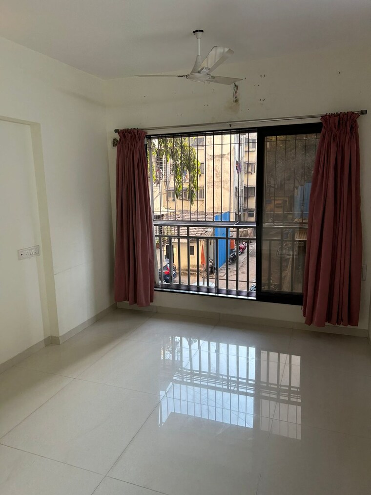 Room, kandivali west 1 Bedroom 362 Sq.Ft. Apartment In Kandivali West Mumbai 8831250