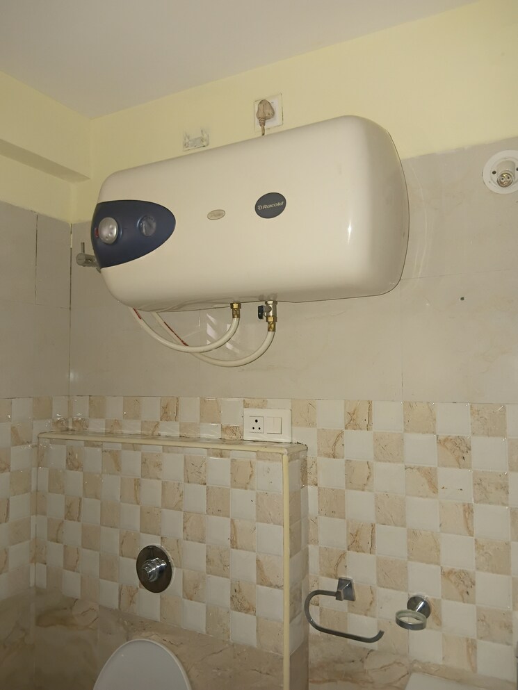 Bathroom, puppalaguda 3 Bedroom 2000 Sq.Ft. Apartment In Puppalaguda Hyderabad 8831354