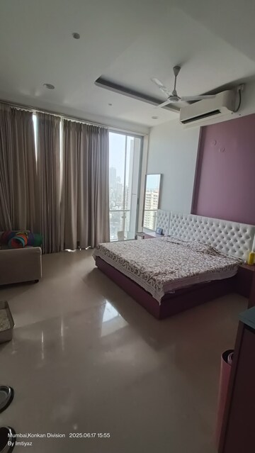 Bedroom in 3 BHK Apartment at Kohinoor Square Altissimo, Dadar West – for Rent
