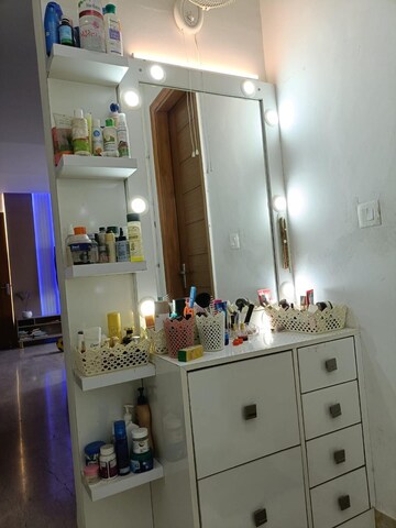 Master Bedroom in 4 BHK Builder Floor at SS Southend Floors, South City 2 – for Sale