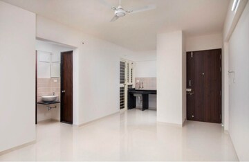 Room in 2 BHK Apartment at Yashada Splendid Radiance, Hinjewadi – for Rent