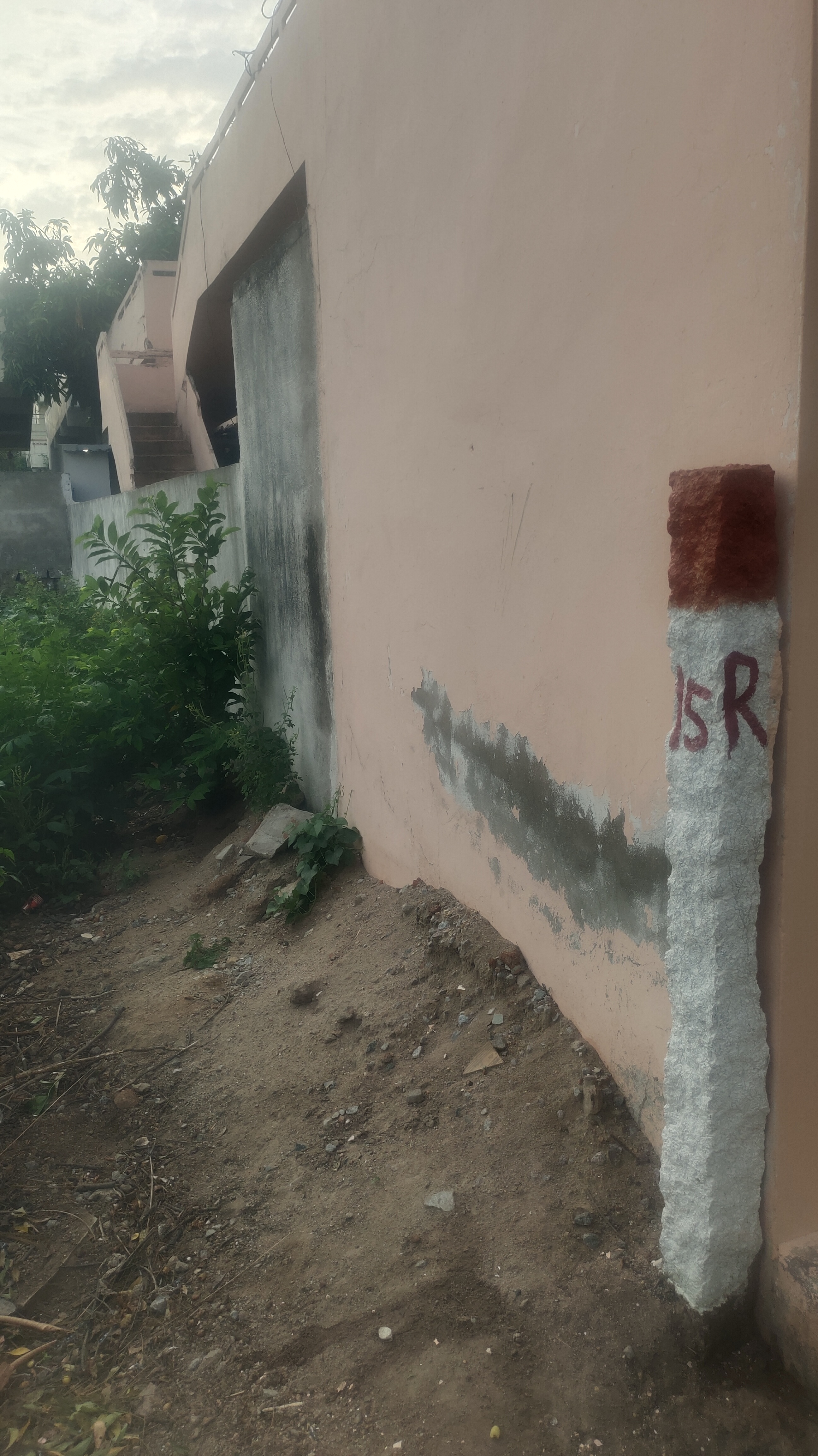 Plot For Sale in Hanuman Real Estate 