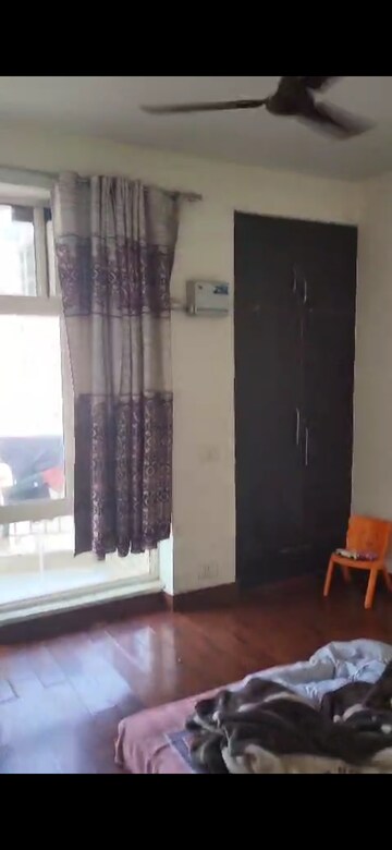 Room in 2 BHK Apartment at Kasba – for Sale