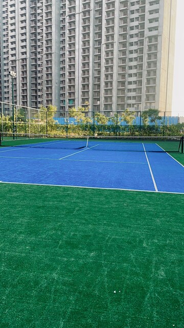 Swimming Pool in 2 BHK Apartment at Tata Eureka Park, Sector 150 – for Rent