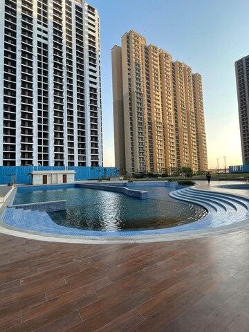 Swimming Pool in 2 BHK Apartment at Tata Eureka Park, Sector 150 – for Rent