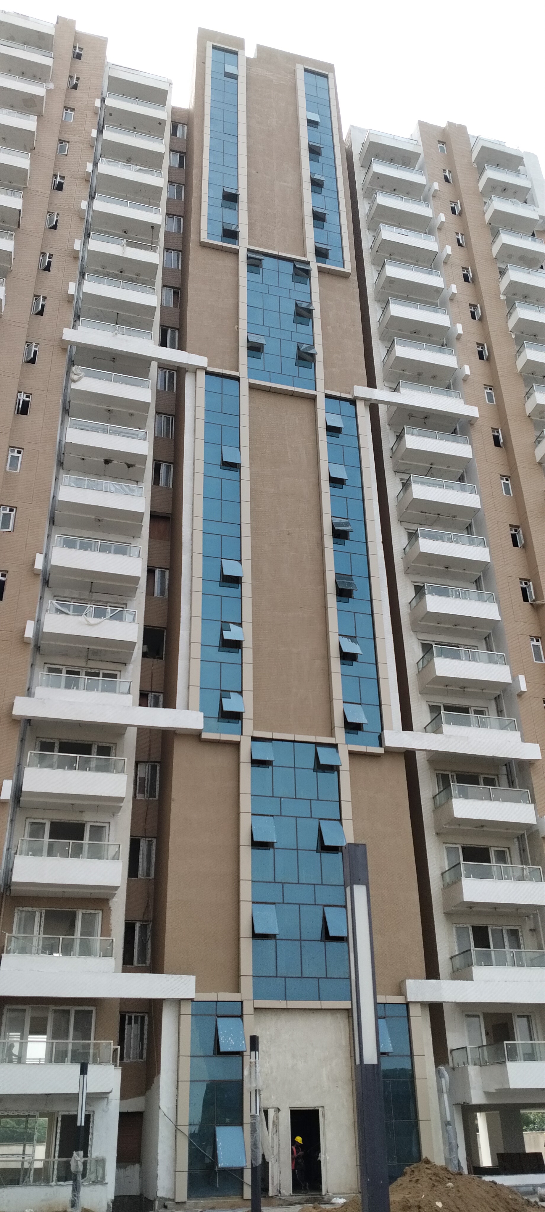 3 BHK + Servant Room Apartment For Sale in Kashish Manor One