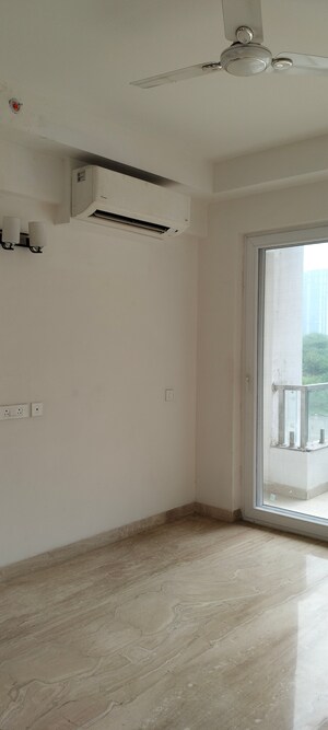 Room in 3 BHK Apartment at Kashish Manor One, Sector 111 – for Sale