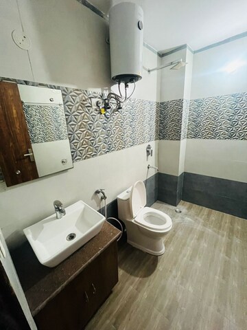 Master Bedroom in 2 BHK Builder Floor at Sector 47 – for Rent