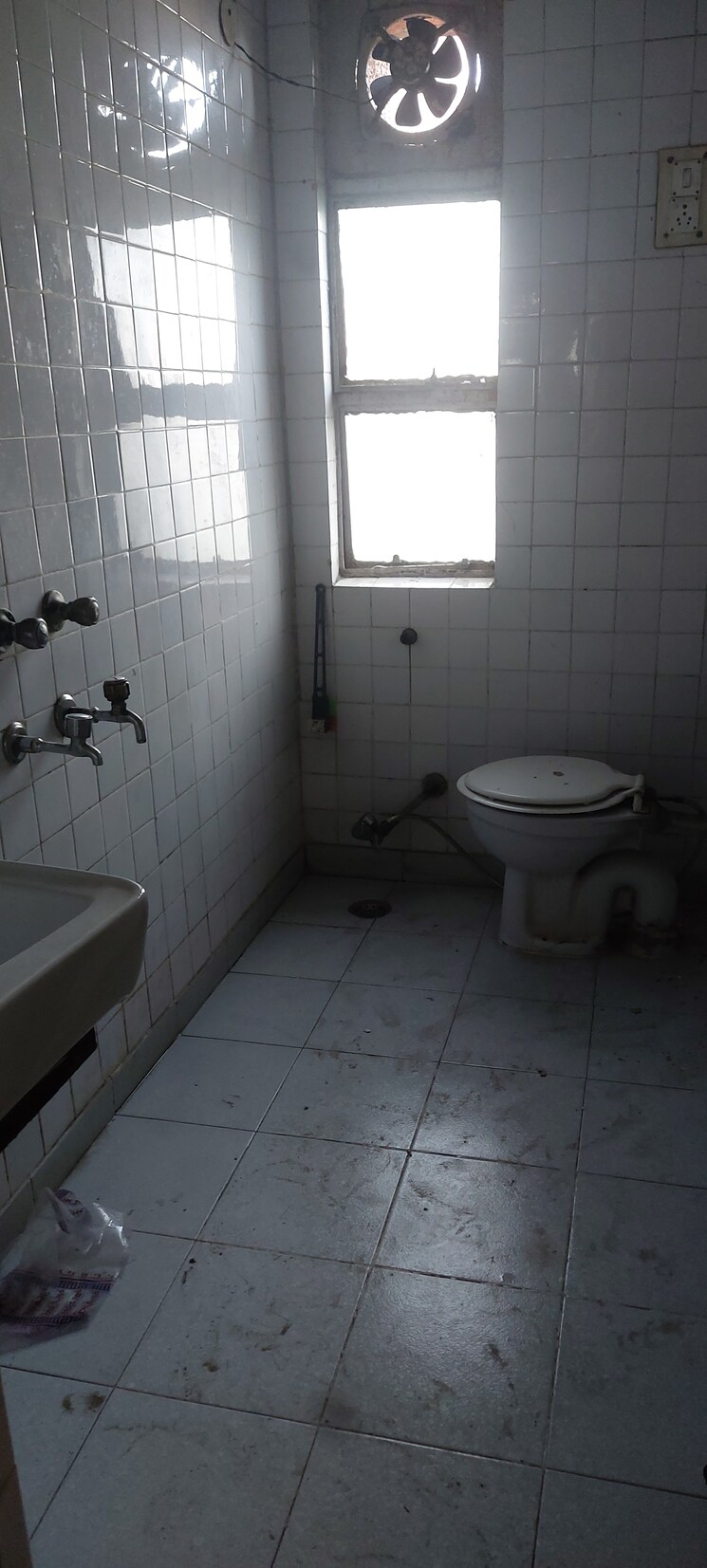 Bathroom, ip extension 2 Bedroom 1100 Sq.Ft. Apartment In Ip Extension Delhi 8831779