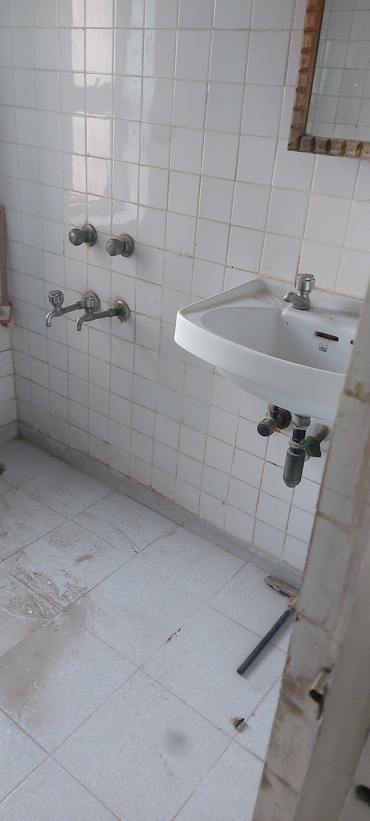 Bathroom, ip extension 2 Bedroom 1100 Sq.Ft. Apartment In Ip Extension Delhi 8831779