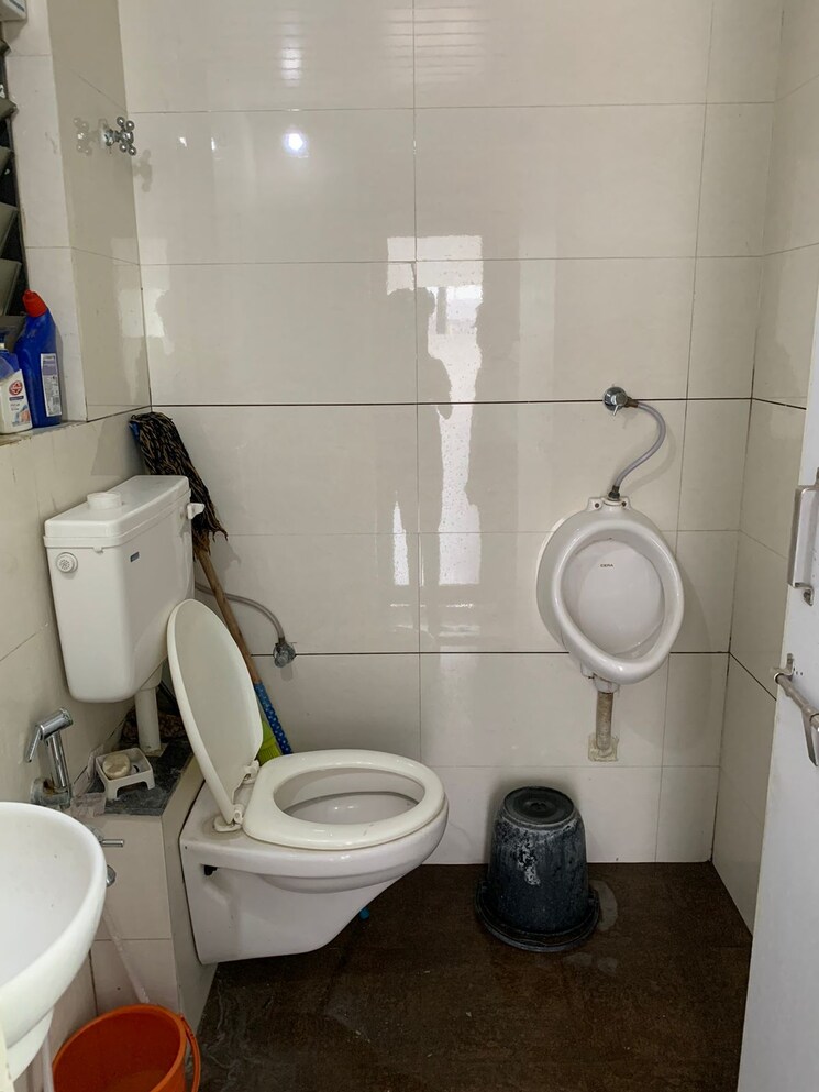 Bathroom, gota Commercial Office Space 800 Sq.Ft. In Gota Ahmedabad 8831533