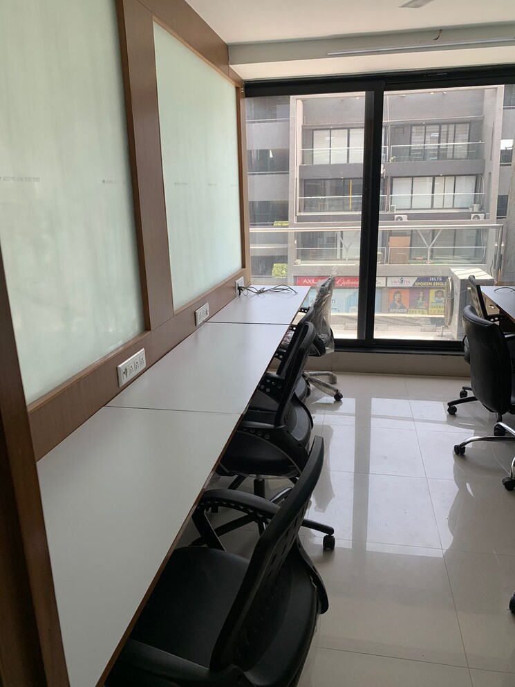 Team Area, gota Commercial Office Space 800 Sq.Ft. In Gota Ahmedabad 8831533