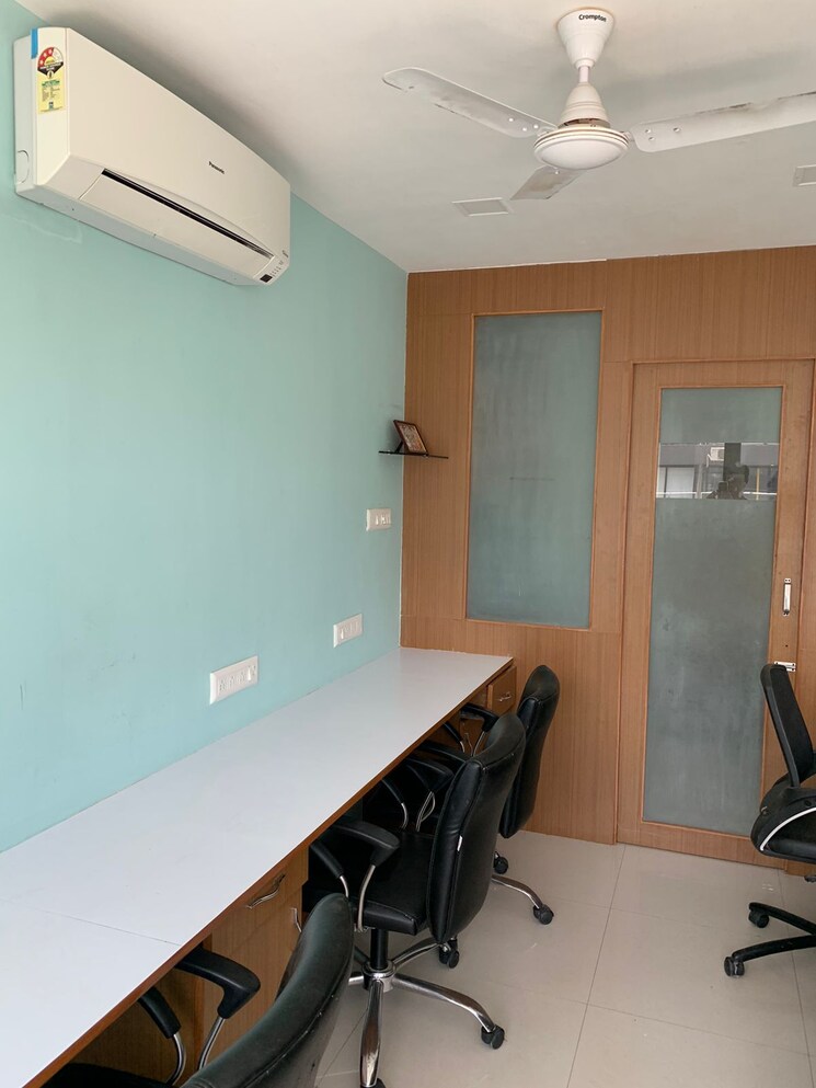 Team Area, gota Commercial Office Space 800 Sq.Ft. In Gota Ahmedabad 8831533