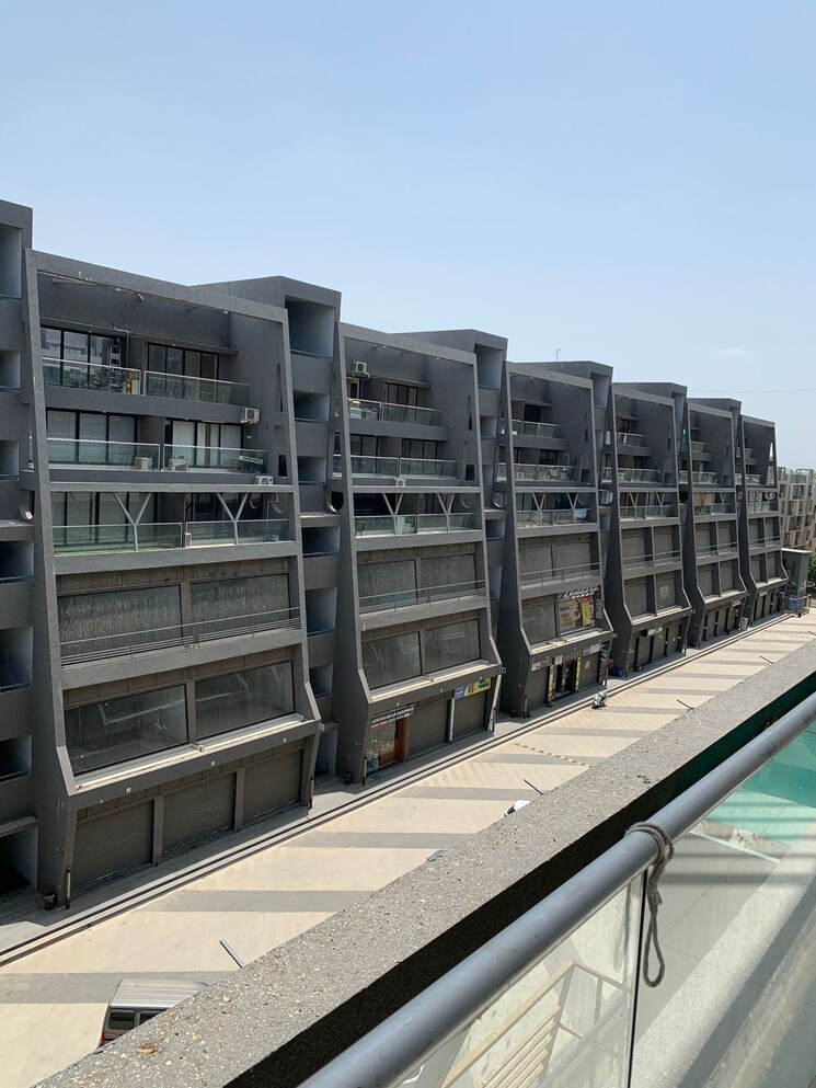 Balcony, gota Commercial Office Space 800 Sq.Ft. In Gota Ahmedabad 8831533