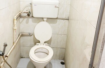 Bathroom in  Pg at Thane West – for Rent