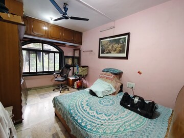 Bedroom in 2 BHK Apartment at Saket Towers Chs Ltd, Thane West – for Rent
