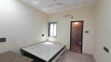Room in 6 BHK Villa at Kachana – for Rent