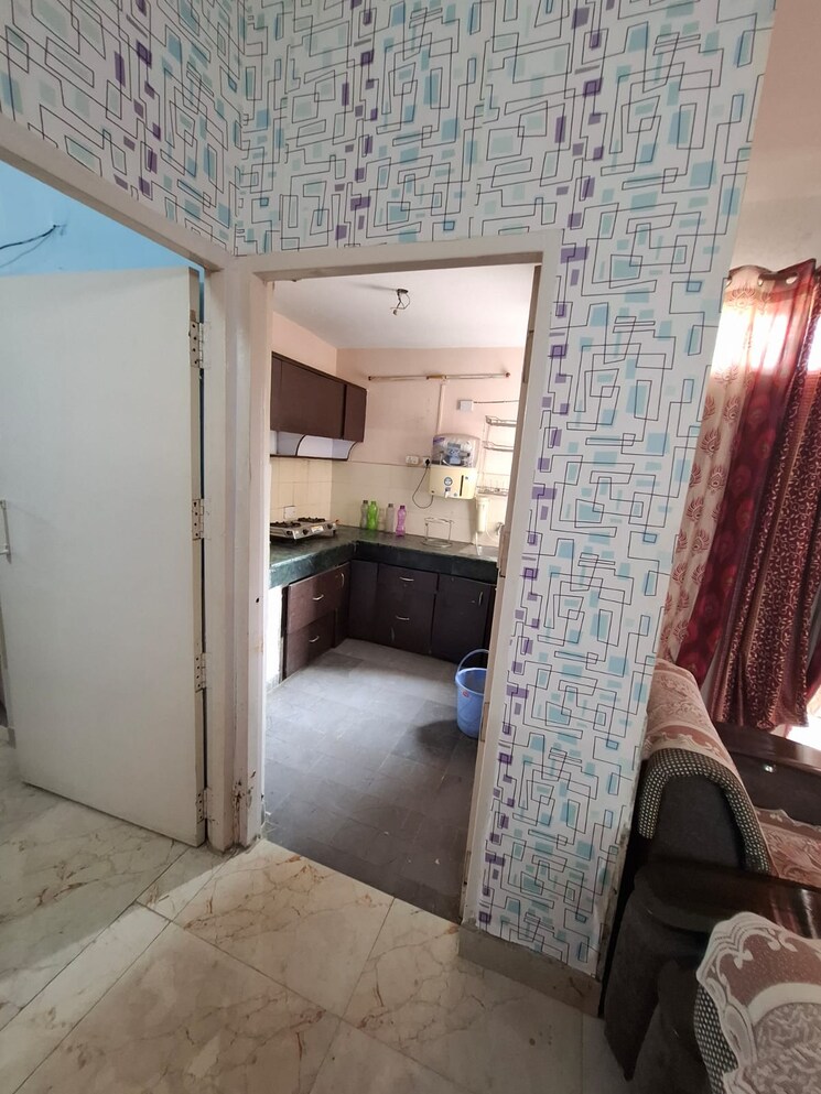 Kitchen, vip road 1 Bedroom 580 Sq.Ft. Apartment In Vip Road Zirakpur 8831945