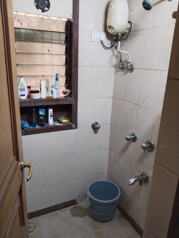 Bathroom, shree-mahavir-darshan 1 Bedroom 536 Sq.Ft. Apartment In Lower Parel Mumbai 8832118