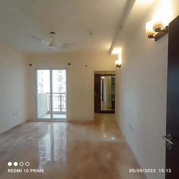 Room in 3 BHK Apartment at Paramount Pilatus, Arekere – for Rent