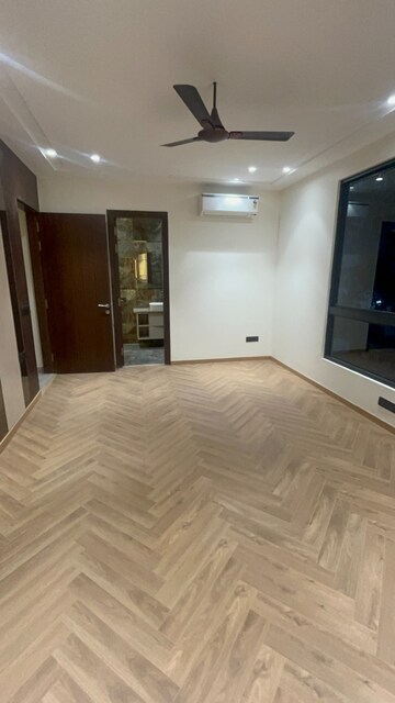 Room in 3 BHK Apartment at Hiranandani Club Meadows, Bannerghatta – for Rent
