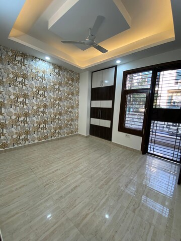 Room in 3 BHK Apartment at DLF Westend Heights New Town, Akshayanagar – for Rent
