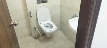 Bathroom in 3.5 BHK Apartment at Ansals Celebrity Greens, Sushant Golf City – for Rent