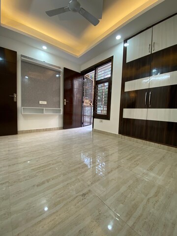 Room in 3 BHK Apartment at SNN Raj Serenity, Begur Road – for Rent