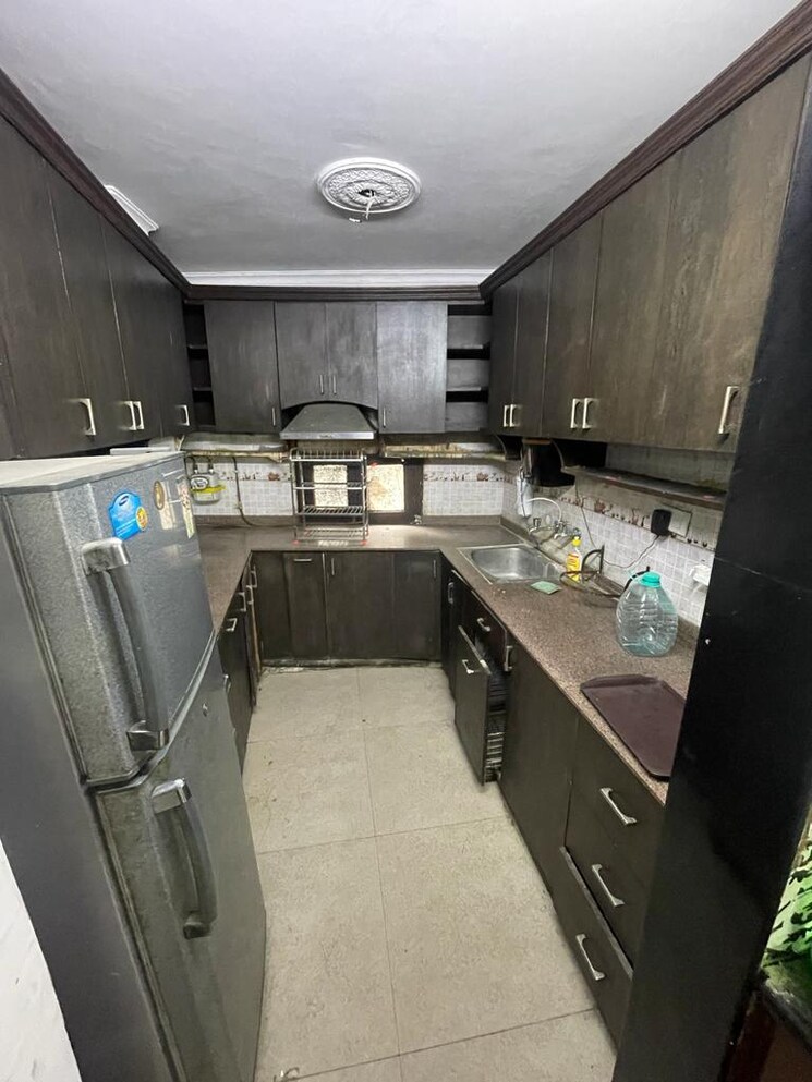 Kitchen, mansarover garden 3 Bedroom 125 Sq.Yd. Builder Floor In Mansarover Garden Delhi 8832177