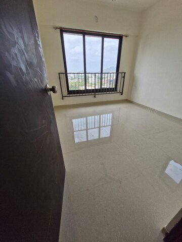 Room in 1 BHK Apartment at Shapoorji Pallonji Joyville, Virar West – for Rent