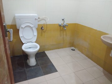 Bathroom in 1 BHK Independent House at Rt Nagar – for Rent