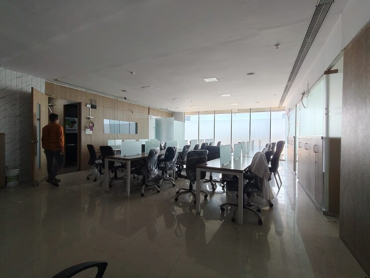  Parking, bsel-tech-park Commercial Office Space 2100 Sq.Ft. In Vashi Sector 30a Navi Mumbai 8832217
