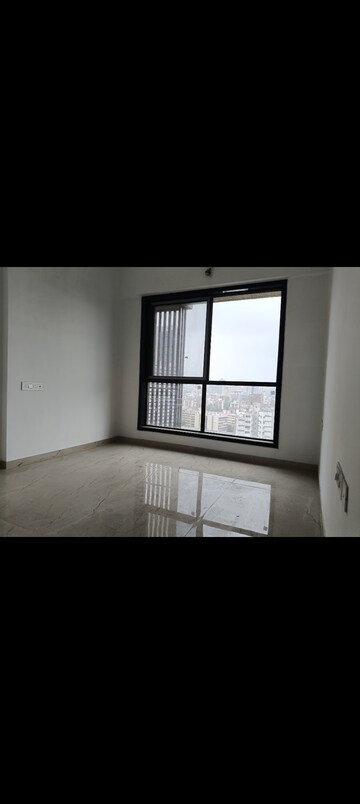 Room in 2 BHK Apartment at Neminath Nemi Bhavan, Goregaon West – for Rent