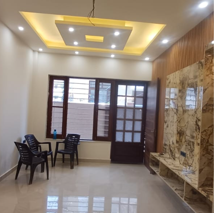 Room, sahastradhara road 4 Bedroom 118 Sq.Yd. Villa In Sahastradhara Road Dehradun 8832972