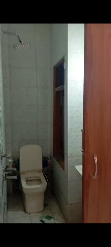 Bathroom in 5 BHK Independent House at RWA Apartments Sector 47, Sector 47 – for Sale