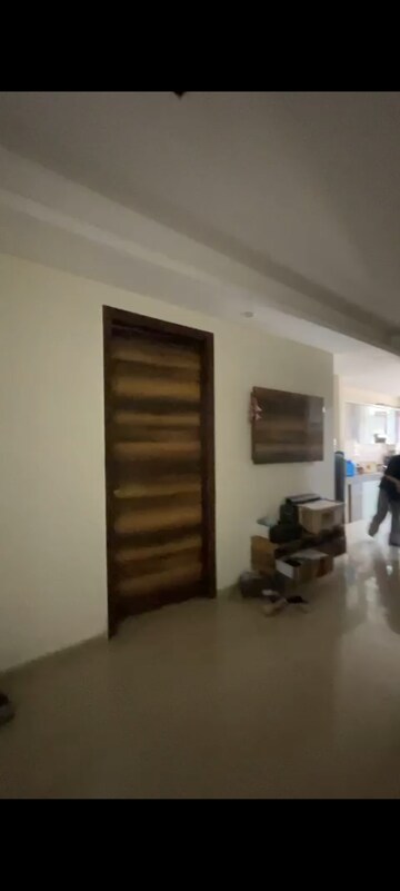 Parking in 6 BHK Independent House at RWA Apartments Sector 50, Sector 50 – for Sale