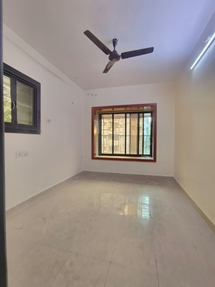 Room, bulwala-building 1 Bedroom 420 Sq.Ft. Apartment In Kalbadevi Mumbai 8832997