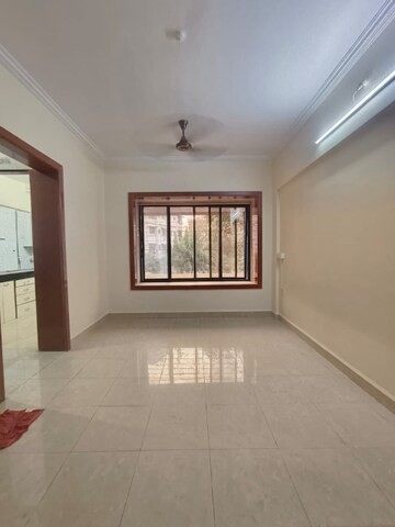 Room in 1 BHK Apartment at Bulwala Building, Kalbadevi – for Rent