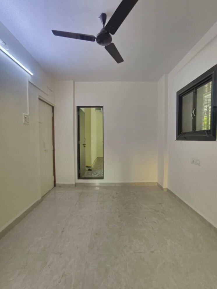 Room, bulwala-building 1 Bedroom 420 Sq.Ft. Apartment In Kalbadevi Mumbai 8832997