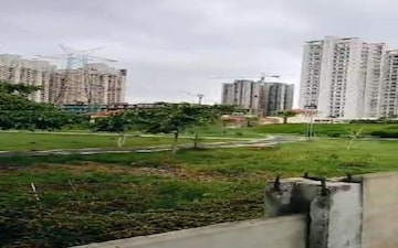 Plot For Sale in Sector 11