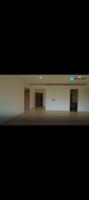 Room in 3 BHK Apartment at Kalpataru Parkcity, Kolshet Road – for Sale
