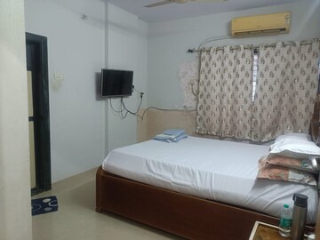 Bedroom in 2 BHK Apartment at Leela Cliff CHS, Dahisar West – for Rent