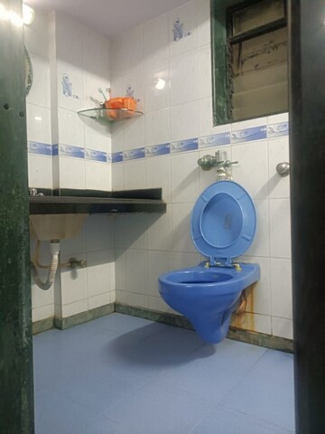 Bathroom in 2 BHK Apartment at Leela Cliff CHS, Dahisar West – for Rent