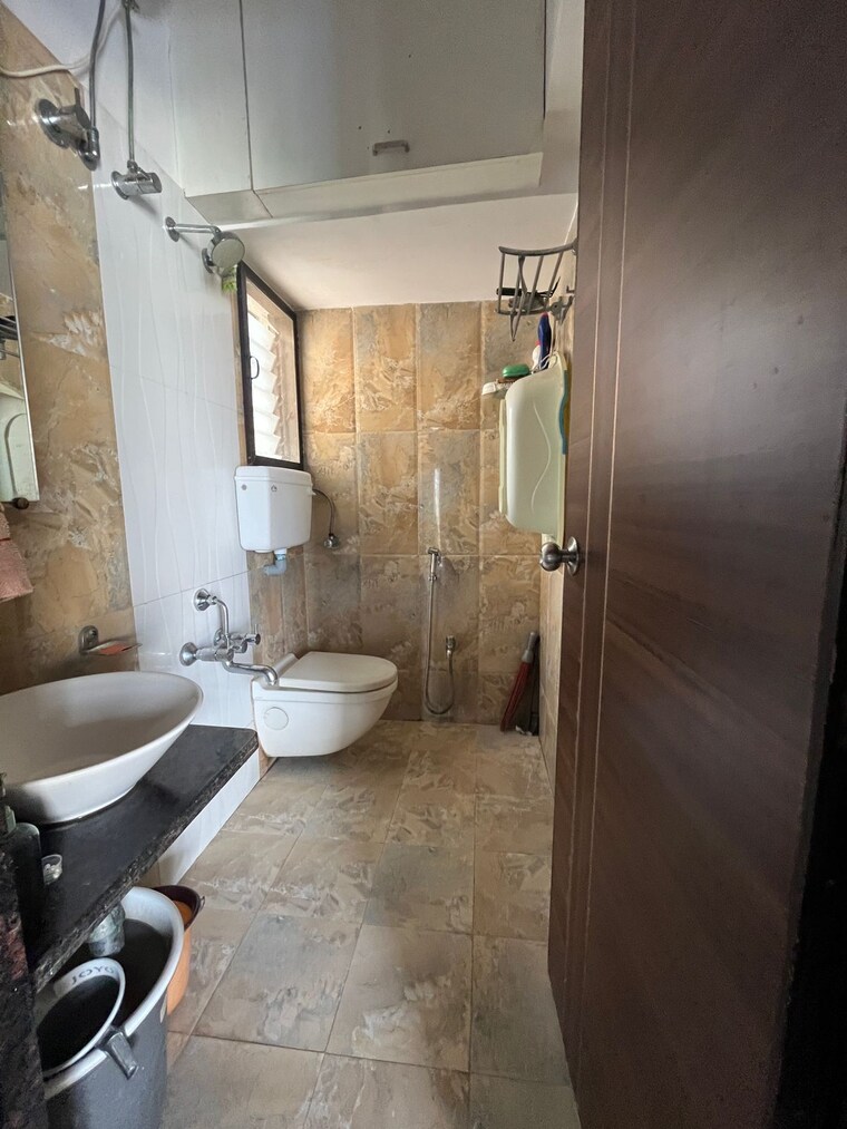 Bathroom, veena-dynasty 1 Bedroom 650 Sq.Ft. Apartment In Vasai East Palghar 8833012